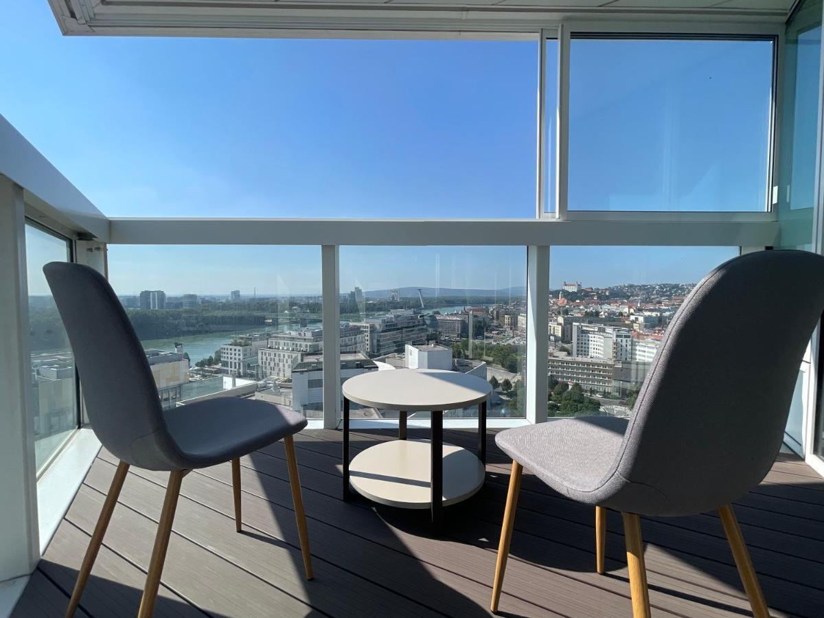 Sag Panorama Apartment 3 Rooms 19Th Floor Great View Free Parking Pressburg Exterior foto