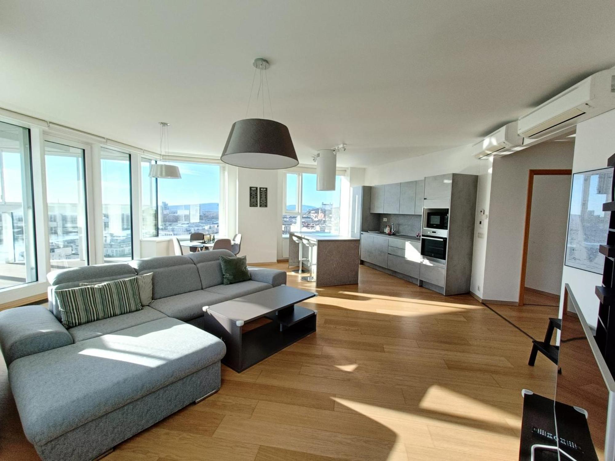 Sag Panorama Apartment 3 Rooms 19Th Floor Great View Free Parking Pressburg Exterior foto