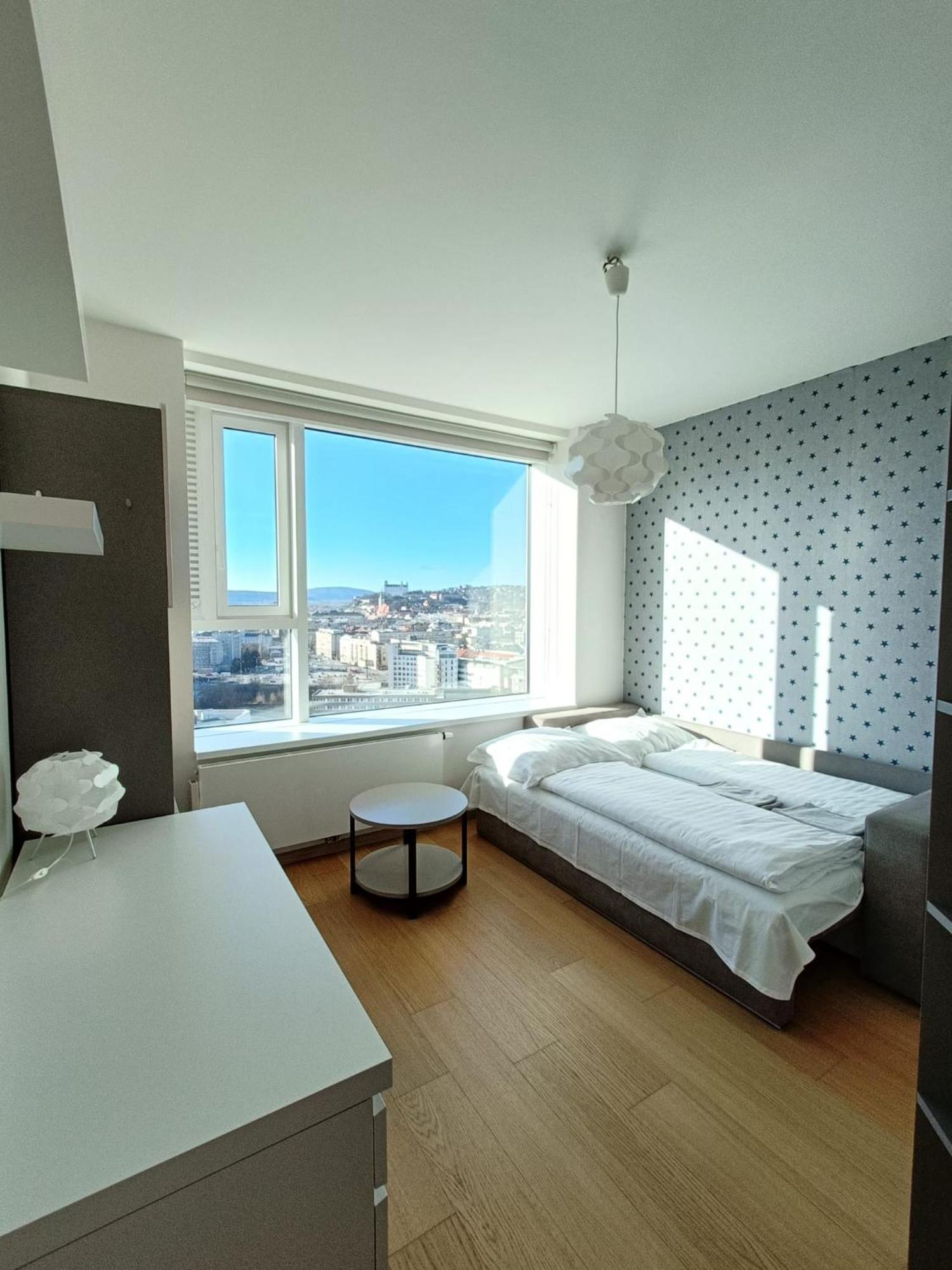Sag Panorama Apartment 3 Rooms 19Th Floor Great View Free Parking Pressburg Exterior foto