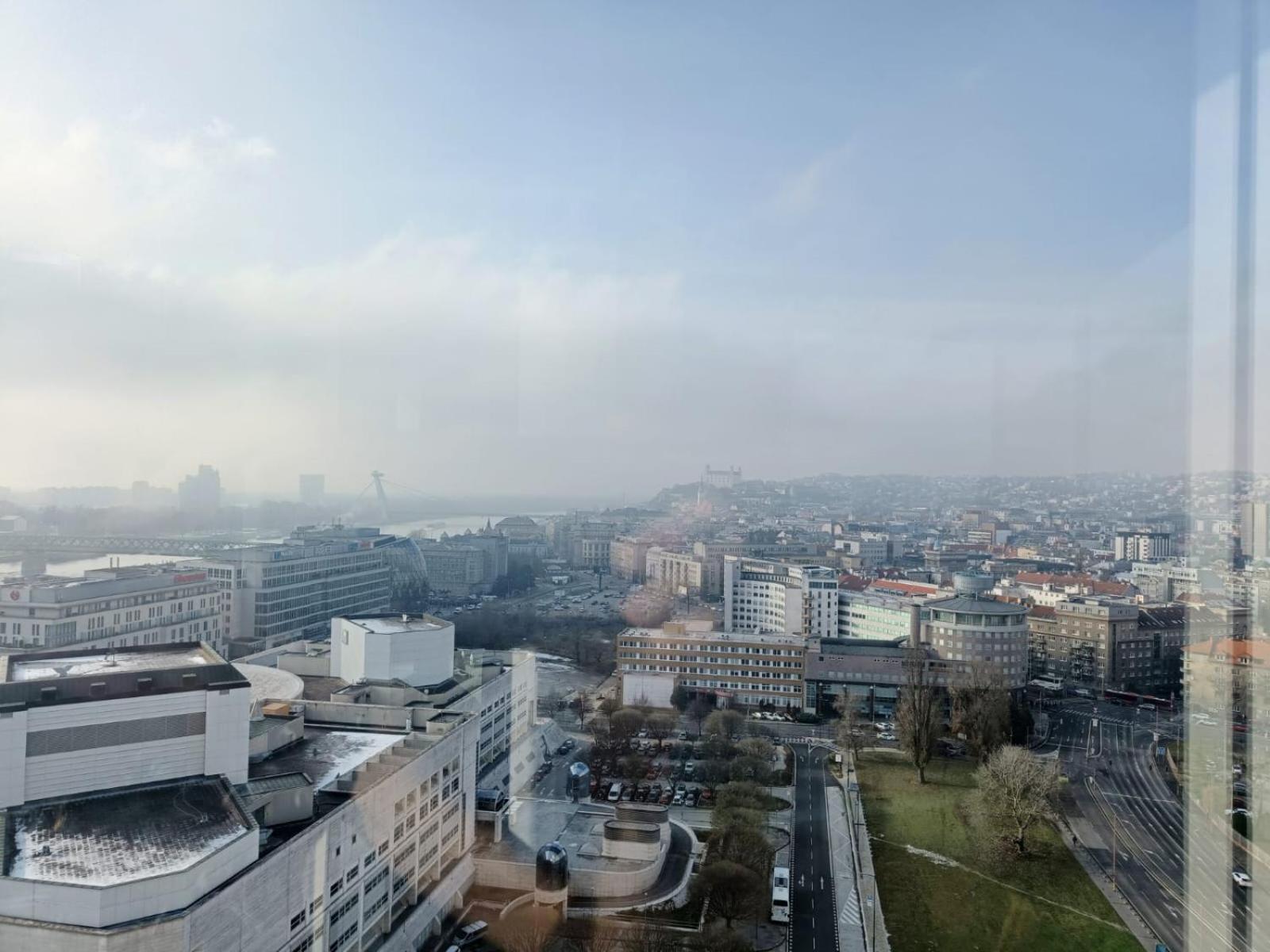 Sag Panorama Apartment 3 Rooms 19Th Floor Great View Free Parking Pressburg Exterior foto
